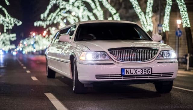 City Tour Limo Lincoln